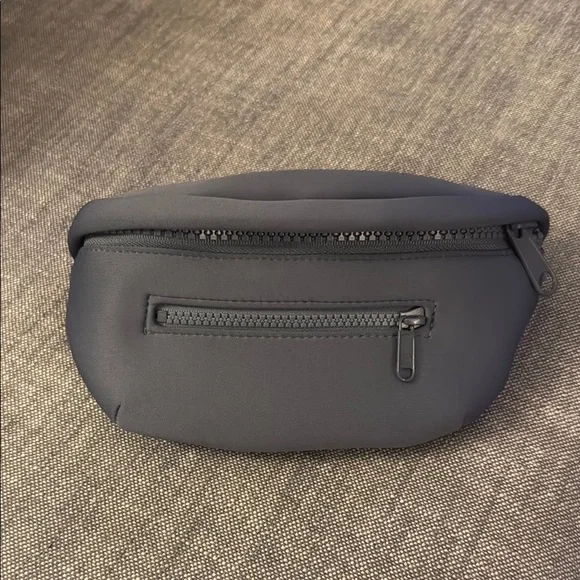 Dagne Dover Black Belt Bag Sleek Urban Design - Picture 1 of 3